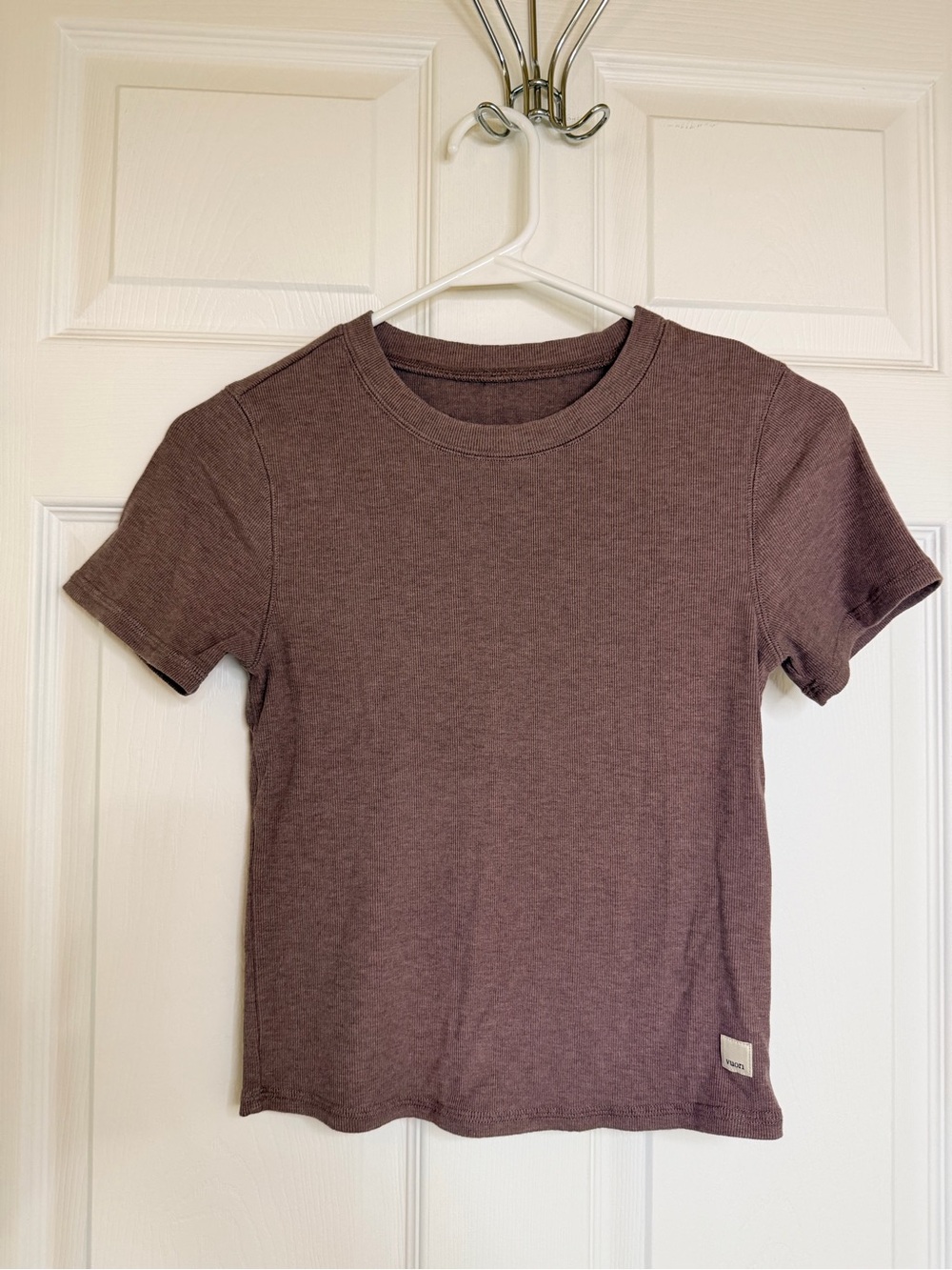 Vuori Pose Fitted Tee - Purple